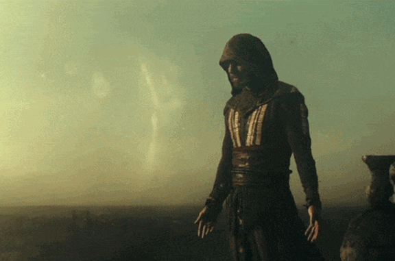 Michael Fassbender alle prese con il Salto della Fede nel film di Assassin's Creed