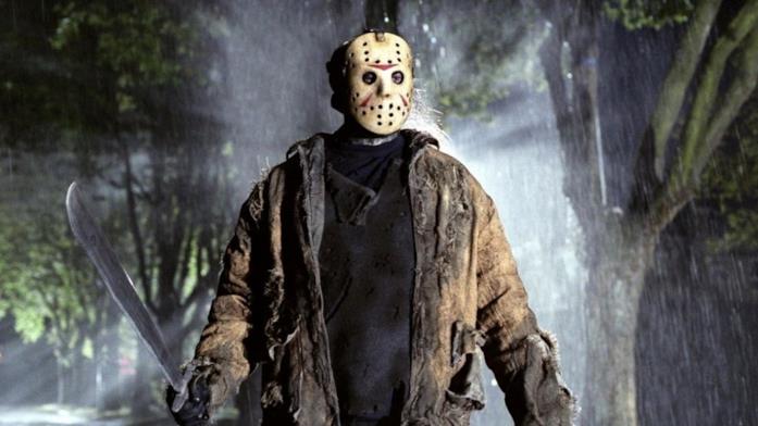 Jason Voorhees armato del suo terribile machete