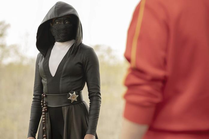 Regina King in una scena della serie TV Watchmen