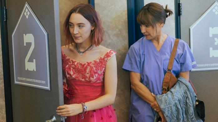Lady Bird e la madre Lady Bird e la madre in un camerino di prova