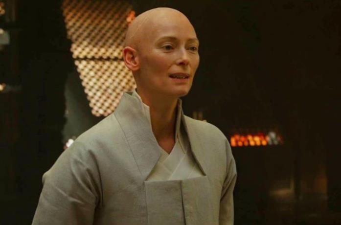 Tilda Swinton nei panni dell'Antico