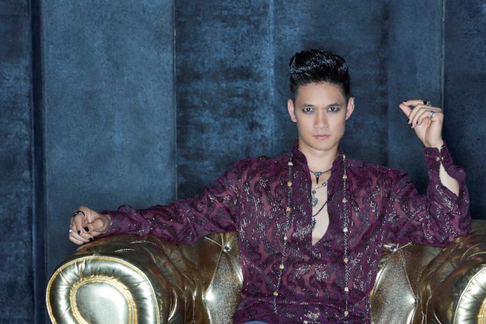 Harry Shum Jr. in Shadowhunters Harry Shum Jr. è nel cast di Love Hard