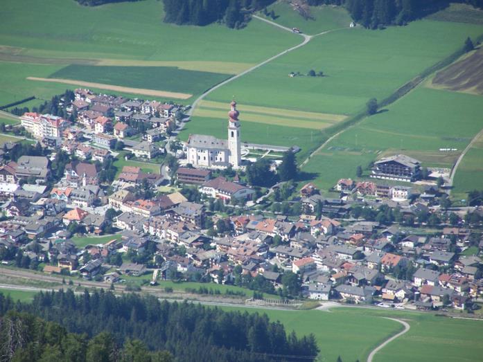 I luoghi della fiction Un passo dal cielo Villabassa vista dall'alto