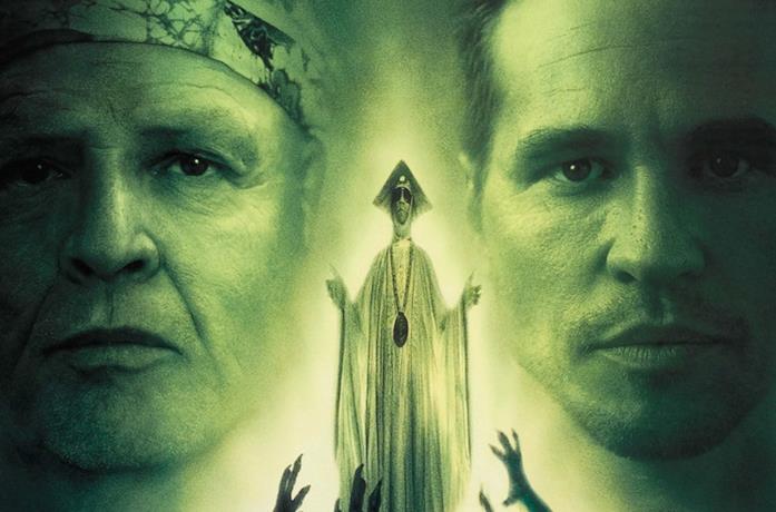 Il dottor Moreau e Edward Prendick in una misteriosa isola