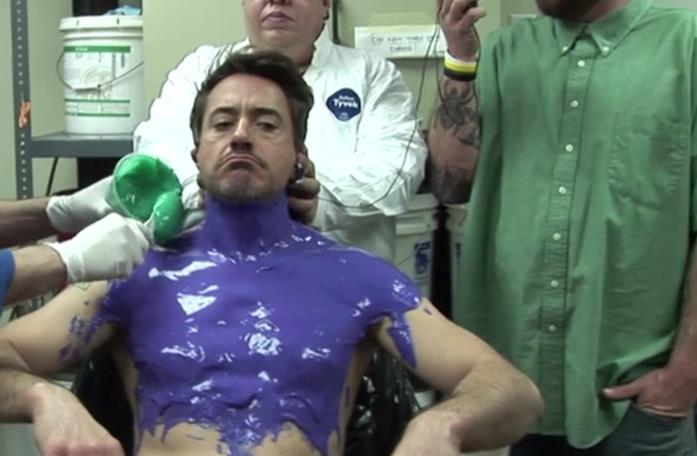 Gli extra del MCU su Disney+ Robert Downey Jr. con gli specialisti della Stan Winston