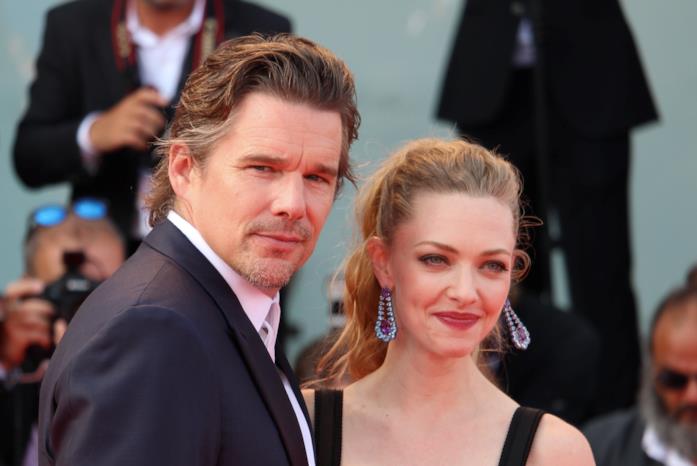 Amanda Seyfried e Ethan Hawke sul red carpet di First Reformed