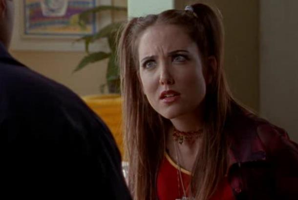 La gotica compagna di stanza Meghan Amanda Foreman in una scena di Felicity
