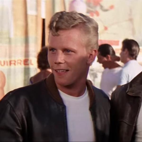 Grease - Putzie Putzie in una scena di Grease
