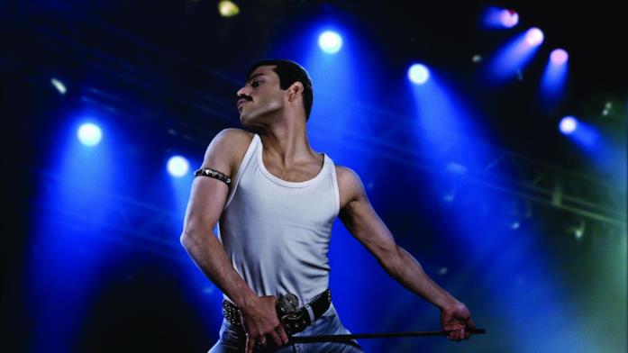 Rami Malek nei panni di Freddie Mercury