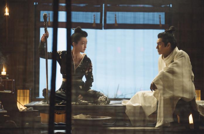 Zhou Xun e Chen Kun in una scena del film The Yinyang Master