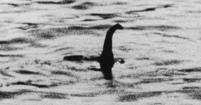 Un primo piano del mostro di Loch Ness, nel falso di Robert Kenneth Wilson