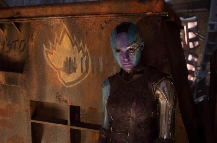 Un'irriconoscibile Karen Gillan nei panni di Nebula