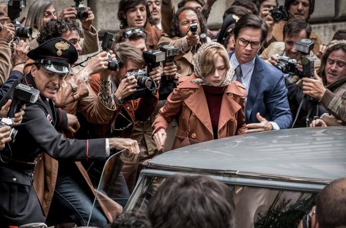 Michelle Williams e Mark Wahlberg in Tutti i soldi del mondo