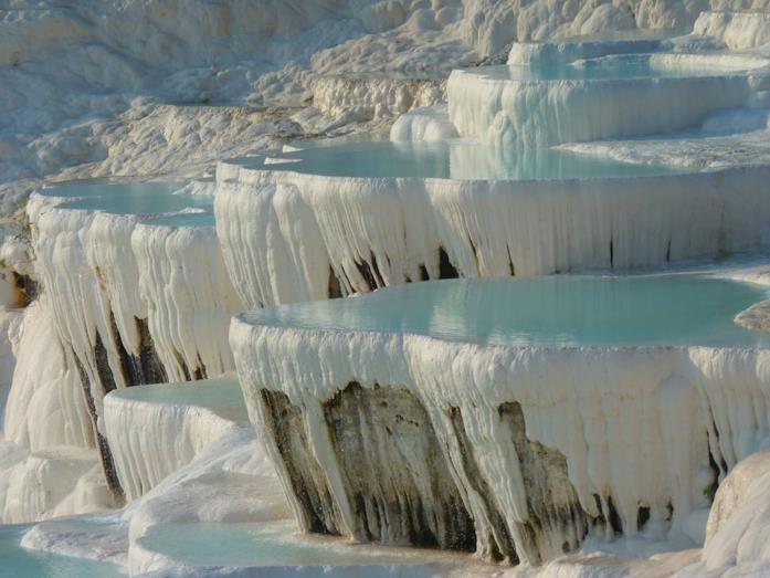 Pamukkale, il sito naturale dove è stato girato Ghost Rider - Spirito di vendetta Le piscine termali di Pamukkale in Turchia