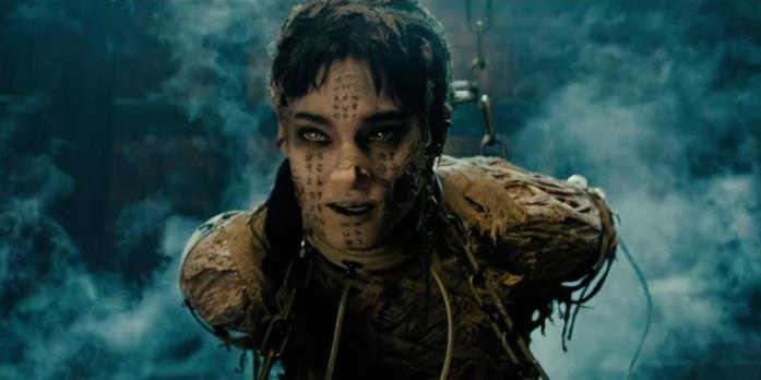 Sofia Boutella in una scena de La Mummia Sofia Boutella, attrice ammirata in La Mummia