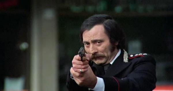Provincia violenta, poliziesco scult Lino Caruana è l'improbabile protagonista di Provincia violenta