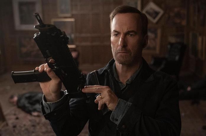 Bob Odenkirk è il protagonista del film Io Sono Nessuno Bob Odenkirk in una scena di Io Sono Nessuno