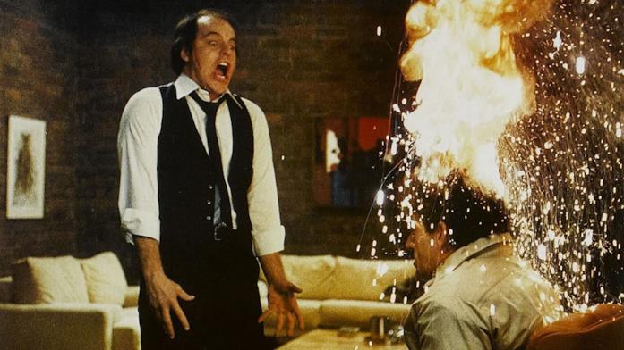 In I Am Not Okay With This ci sono riferimenti a Scanners La testa di un uomo esplode nel film Scanners