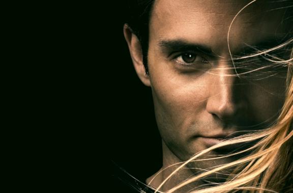 Un poster promozionale di You