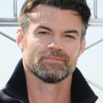 Daniel Gillies