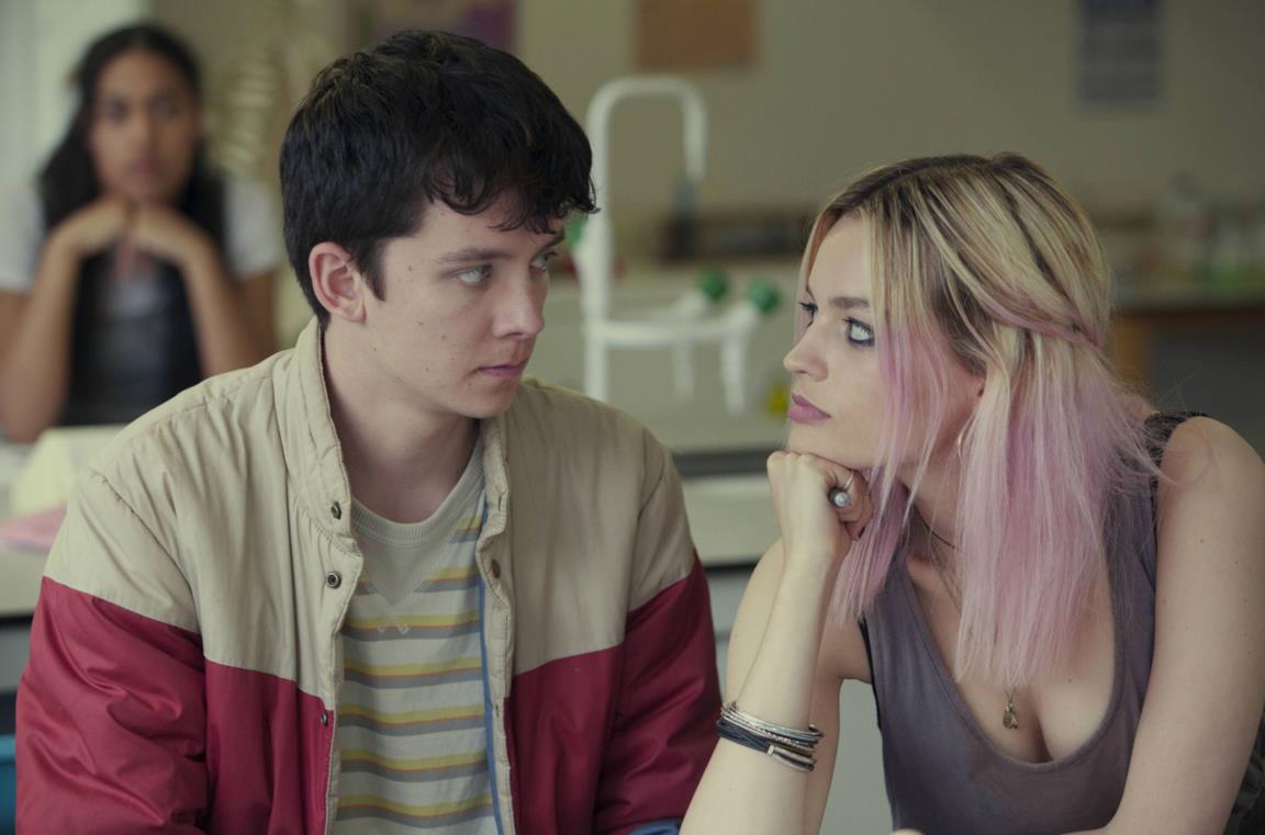 Asa Butterfield ed Emma Mackey in Sex Education