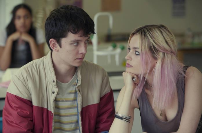 Asa Butterfield ed Emma Mackey in Sex Education