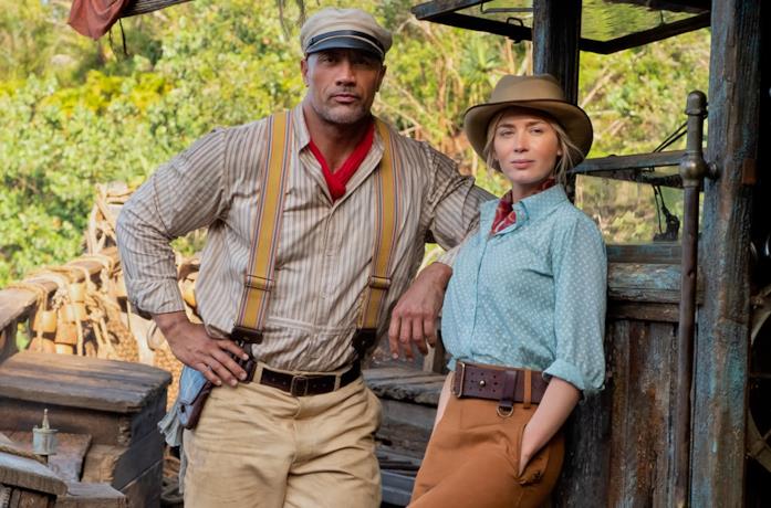 Dwayne Johnson ed Emily Blunt in una scena di Jungle Cruise