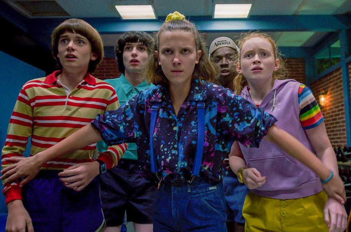 Un'immagine dei personaggi di Stranger Things nella terza stagione