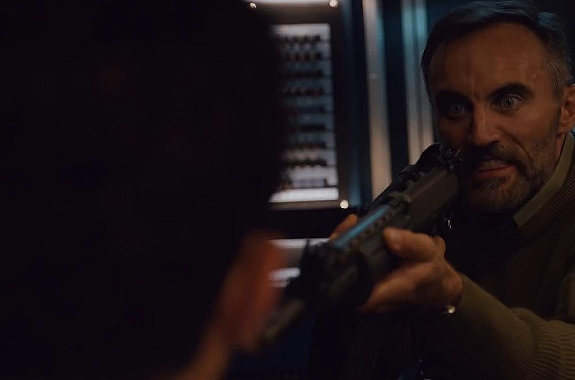Ivan Massagué in Into the Night