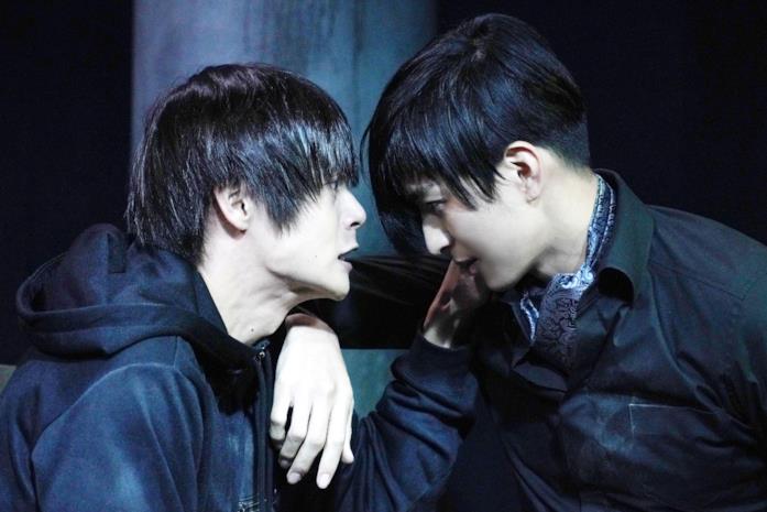 Masataka Kubota e Shota Matsuda in una scena di Tokyo Ghoul S Masataka Kubota e Shota Matsuda