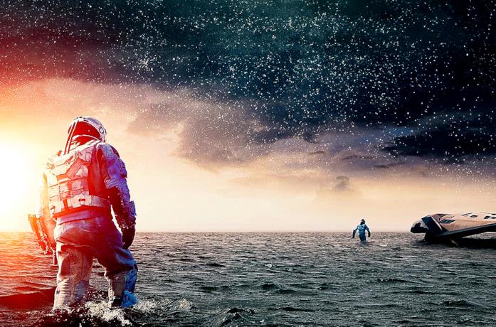 Il gruppo di astronauti protagonista in Interstellar e il logo ufficiale del film