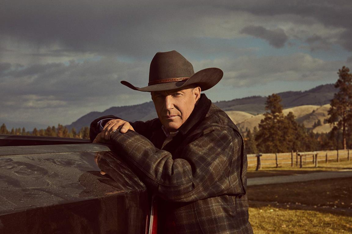 Kevin Costner in una scena della serie Yellowstone