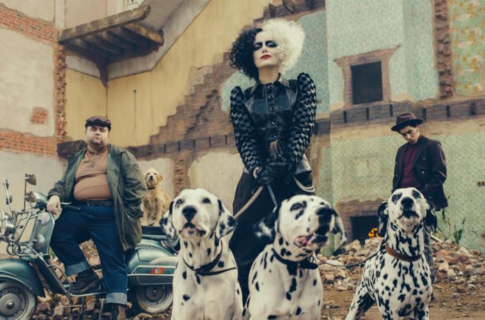 Emma Stone nelal prima immagine di Cruella