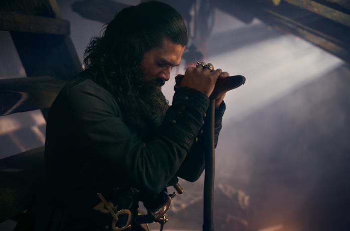 Long John Silver è interpretato da Luke Arnold in Black Sails