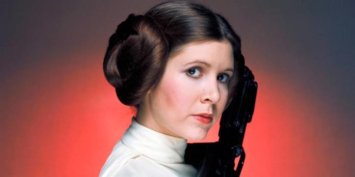 Carrie Fisher, Leia dal 1977 Carrie Fisher è una giovanissima Leia in una foto promozionale per Guerre Stellari del 1977