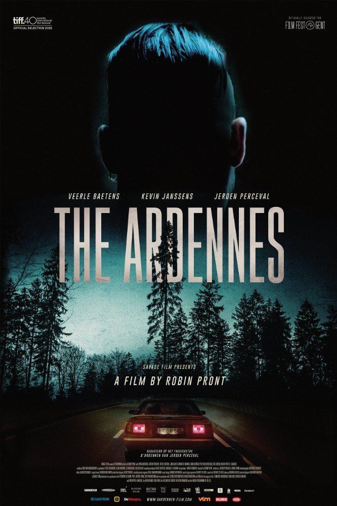 La locandina originale del film Sulla locandina originale del fim vediamo la nuca di uno dei protagonisti, la macchina del fratello e i boschi delle Ardenne