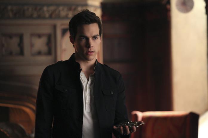 Chris Wood è l'interprete di Kai, il villain principale della sesta stagione Chris Wood nel ruolo di Kai Parker