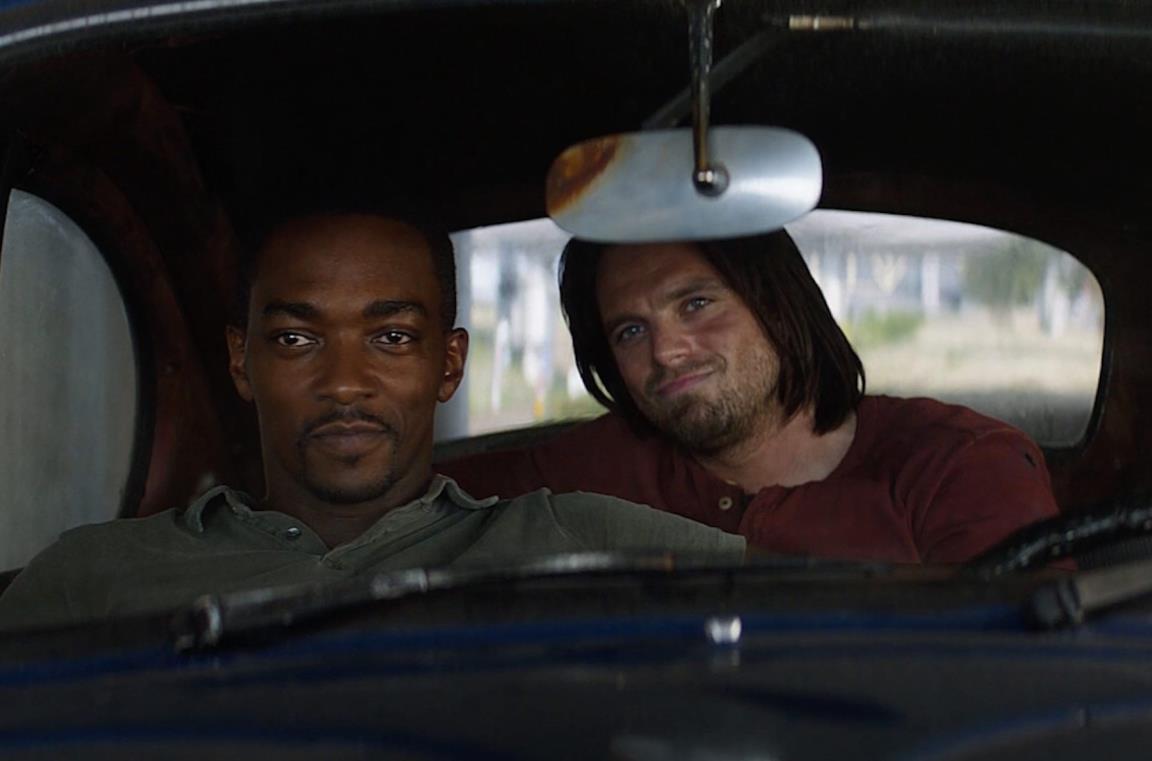 Falcon e Winter Solider seduti in auto in Civil War