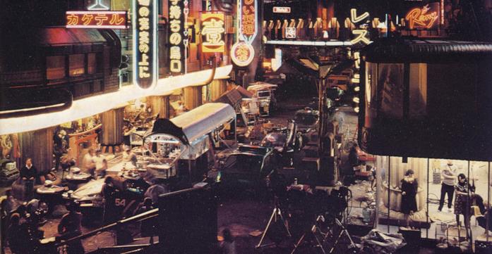 Blade Runner, il capolavoro di Ridley Scott Il set di Blade Runner ai Burbank Studios