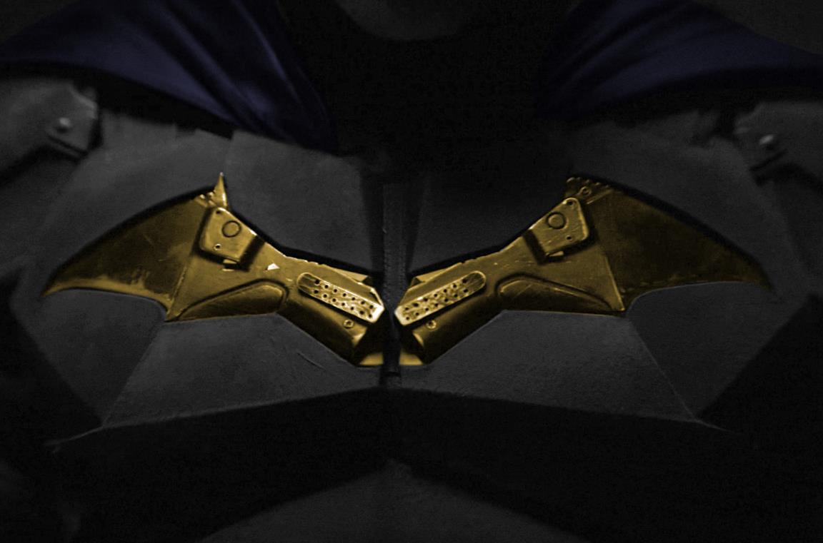 Il logo sulla nuova Batsuit