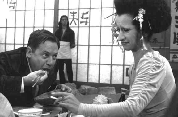 Paolo Villaggio e Anna Mazzamauro in una scena del film