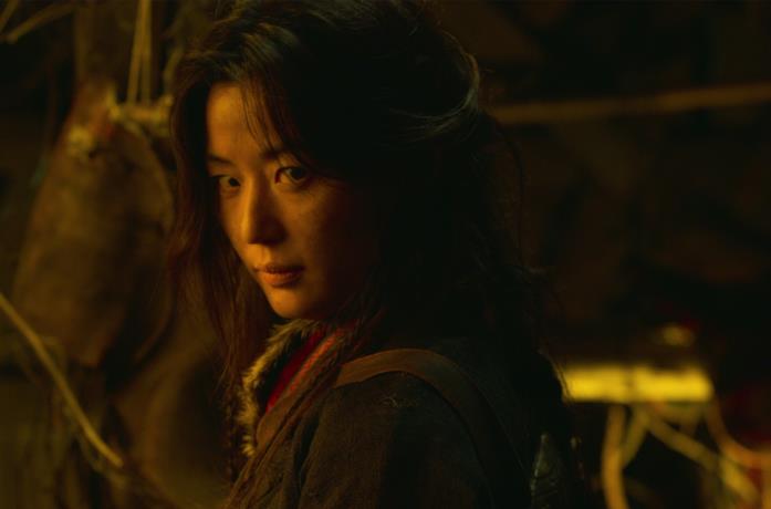 Un primo piano di Gianna Jun nella serie Kingdom