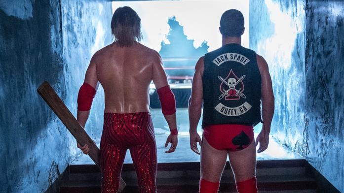 Stephen Amell e Alexander Ludwig in Heels Stephen Amell e Alexander Ludwig di spalle