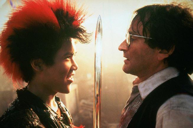 Rufio e Peter Pan Dante Basco e Robin Wiliams in una scena del film di Spielberg