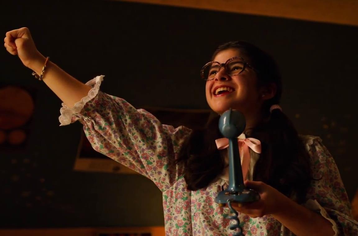 Suzie canta nel finale di Stranger Things