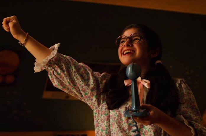 Suzie canta nel finale di Stranger Things