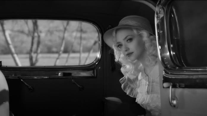 Amanda Seyfried è Marion Davies in Mank Amanda Seyfried in Mank