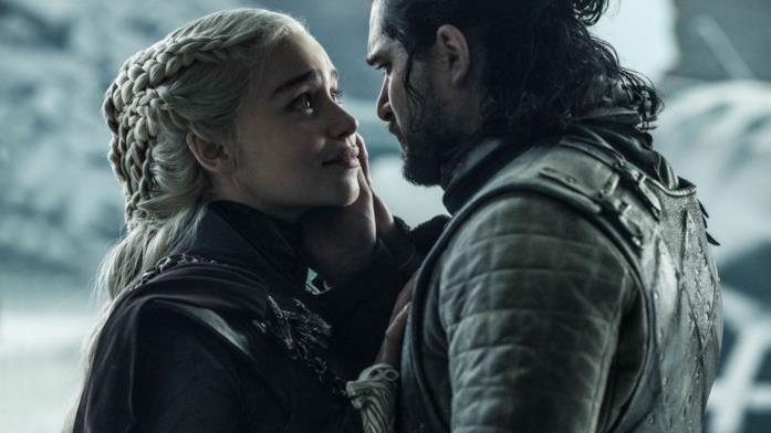Game of Thrones doveva terminare con tre film Emilia Clarke e Kit Harington in Game of Thrones 8x06