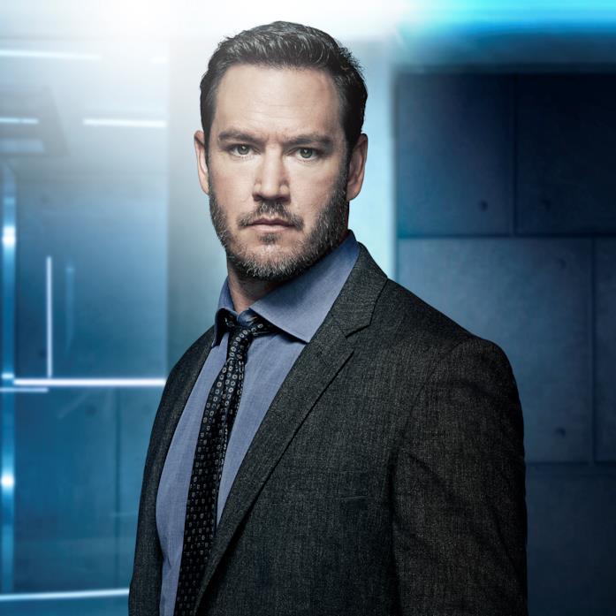 The Passage: Brad Wolgast The Passage: Mark-Pauls Gosselaar è Brad Wolgast