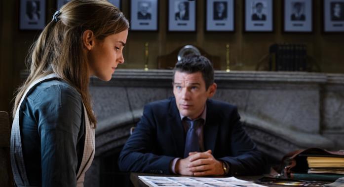 Ethan Hawke ed Emma Watson in Regression Angela parla della propria tragica esperienza a Bruce